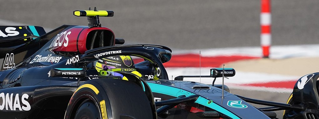 Drehte im zweiten Freien Training in Bahrain die schnellste Runde: Lewis Hamilton. - © Hasan Bratic/dpa
