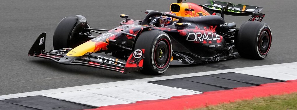 Weltmeister Max Verstappen belegte beim Training in Silverstone den vierten Platz. - © Luca Bruno/AP/dpa