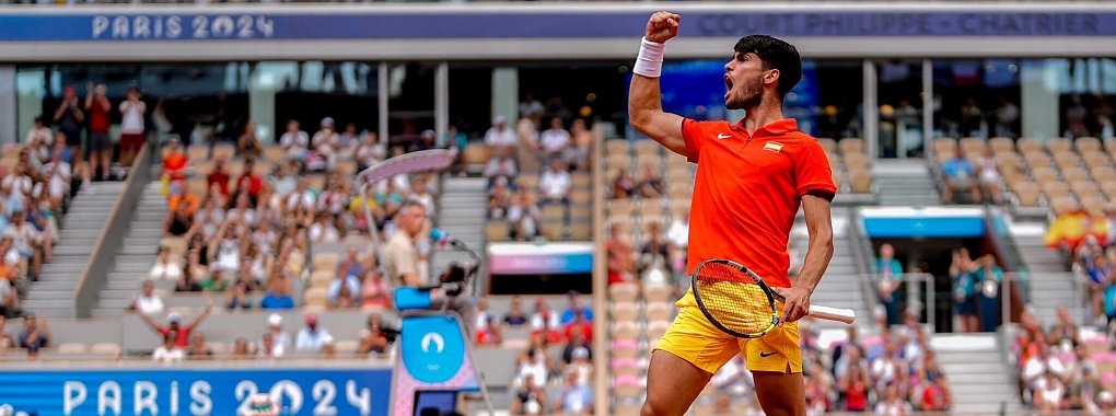 Carlos Alcaraz dominiert sein Halbfinale im olympischen Tennis-Wettbewerb. - &copy; Manu Fernandez/AP/dpa