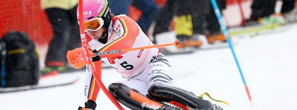 Linus Straßer fuhr im Slalom von Kitzbühl auf Platz fünf. - © Tobias Steinmaurer/APA/dpa