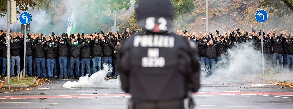 Fanhilfen fordern Reform der Datei «Gewalttäter Sport» - © Moritz Frankenberg/dpa