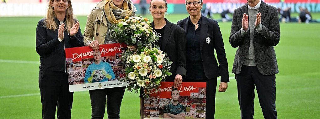 Abschied für die ehemaligen deutschen Nationalspielerinnen Almuth Schult und Lina Magull. - © Swen Pförtner/dpa