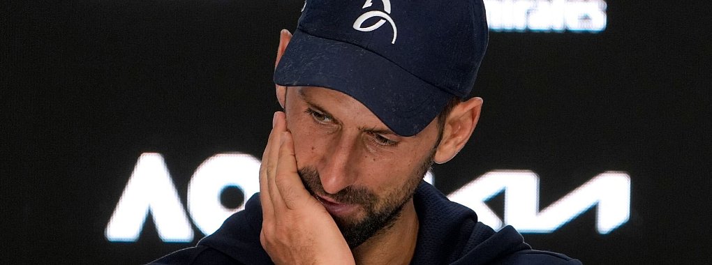 Novak Djokovic steckt in der Formkrise. - © Asanka Brendon Ratnayake/AP/dpa