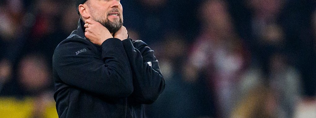 Die nächste Niederlage des VfB Stuttgart lässt Trainer Sebastian Hoeneß alles andere als kalt. - © Tom Weller/dpa