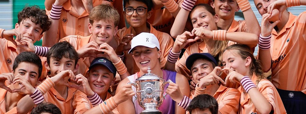 French-Open-Siegerin Iga Swiatek ist die Tennis-K&ouml;nigin von Paris. - &copy; Thibault Camus/AP/dpa