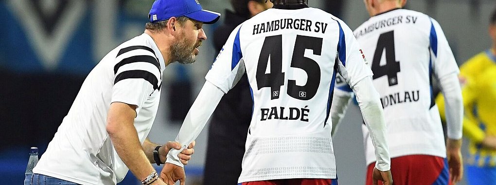 In der Krise: Der Hamburger SV und sein Trainer Steffen Baumgart. - &copy; Swen Pf&ouml;rtner/dpa