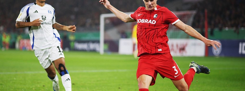 Philipp Lienhart (r.) und der SC Freiburg stehen im Achtelfinale des DFB-Pokals. - © Philipp von Ditfurth/dpa