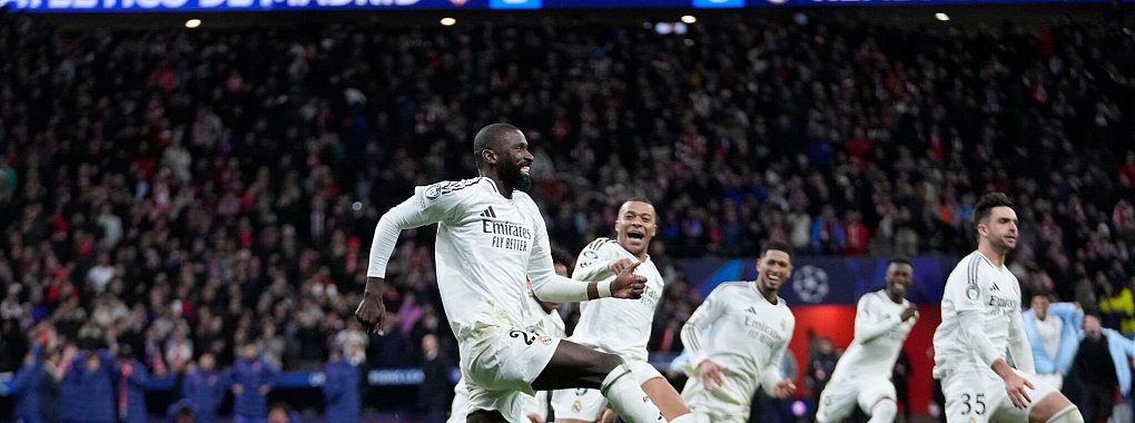 Antonio Rüdiger traf den entscheidenden Elfmeter für Real Madrid. - © Bernat Armangue/AP/dpa