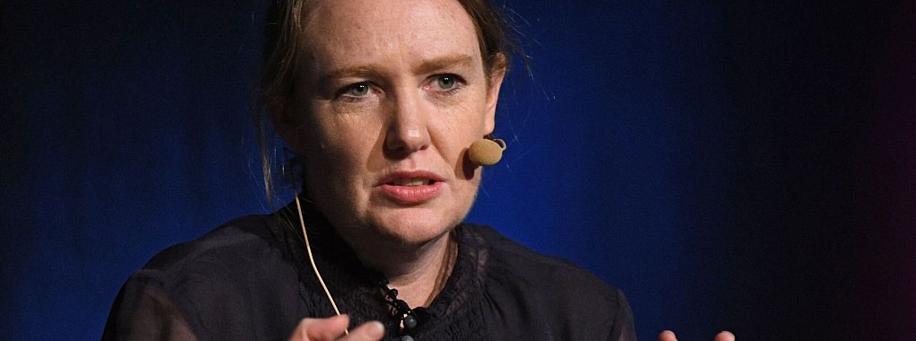 Paula Hawkins‘ «Die blaue Stunde» ist Kunstkrimi, Psychothriller und Landschaftskrimi in einem. (Archivbild) - © picture alliance / Henning Kaiser/dpa
