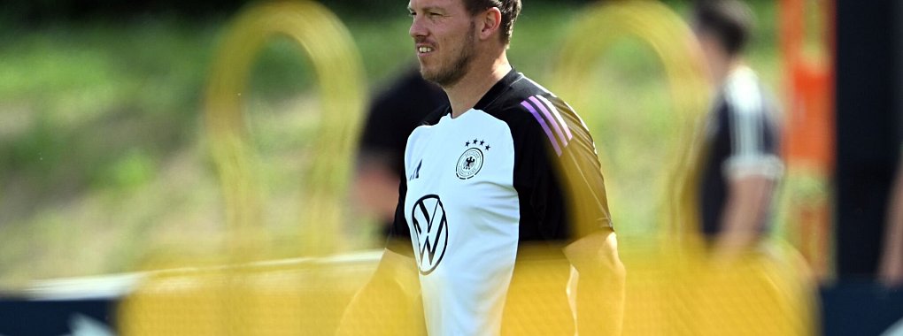 Bundestrainer Julian Nagelsmann beim Abschlusstraining vor dem Griechenlandtest. - &copy; Federico Gambarini/dpa