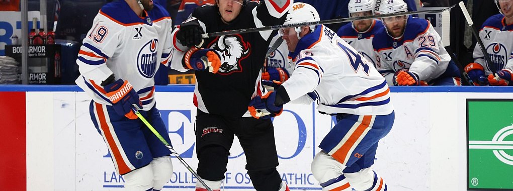 Die Niederlage gegen Buffalo war die siebte aus den vergangenen zehn Spielen für Edmonton. - © Jeffrey T. Barnes/AP/dpa