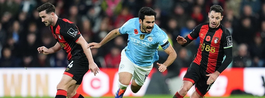 Stolperfalle Bournemouth: Ex-DFB-Kapitän Ilkay Gündogan (M) unterlag mit den Skyblues. - © Adam Davy/PA Wire/dpa