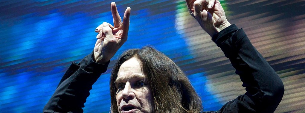 Die britische Rock-Ikone Ozzy Osbourne hatte eine Parkinson-Erkrankung öffentlich gemacht. (Archivbild) - © Balazs Mohai/MTI/dpa