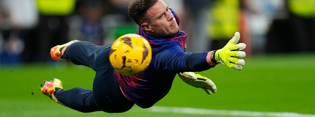 Barcelonas Torh&uuml;ter Marc-Andr&eacute; ter Stegen &auml;rgert sich &uuml;ber die fehlende Torlinientechnik. - &copy; Manu Fernandez/AP/dpa