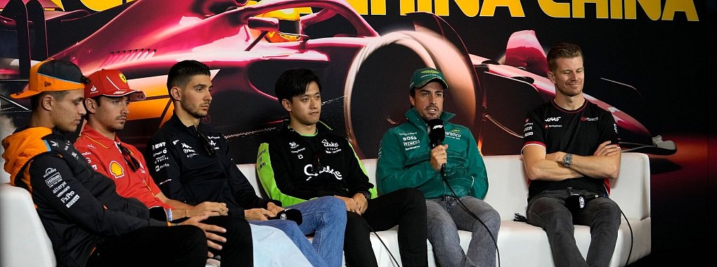 Bereit für den Großen Preis von China: Formel-1-Piloten unter sich. - © Andy Wong/AP