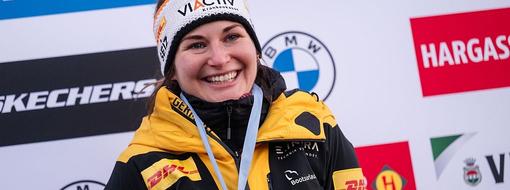 Darf sich über EM-Titel im Einzel und im Team freuen: Julia Taubitz - © Marius Becker/dpa