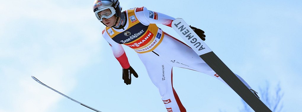 Tournee-Sieger Tschofenig fliegt in Oberstdorf. - © Karl-Josef Hildenbrand/dpa