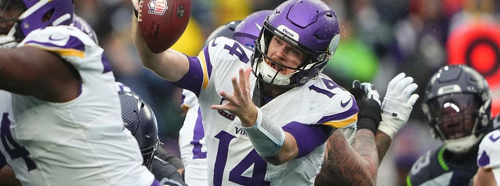 Quarterback Sam Darnold zeigte erneut eine starke Leistung. - © Lindsey Wasson/AP/dpa