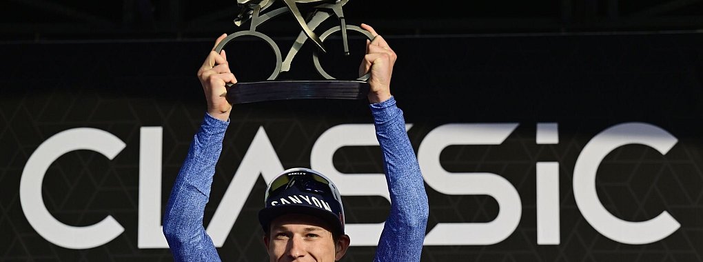 Jasper Philipsen ist in Sprints aktuell nicht zu schlagen. - © Dirk Waem/Belga/dpa