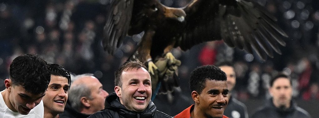 Mario Götze war der Mann des Abends beim 4:1-Sieg von Eintracht Frankfurt gegen Ajax Amsterdam. - © Arne Dedert/dpa