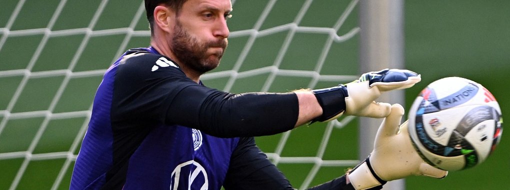 Aktuell ist Oliver Baumann der erste Ballfänger der Nation. - © Federico Gambarini/dpa