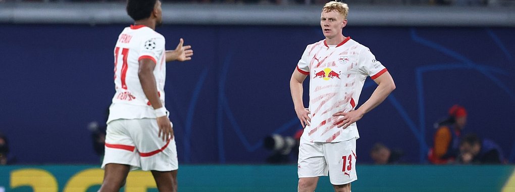 Leipzigs Nicolas Seiwald (r) ist geschockt nach dem Gegentreffer zum 1:1. - © Jan Woitas/dpa
