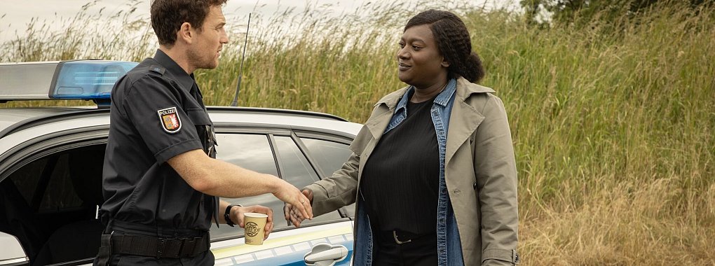 Neu im ZDF: Ermittlerin Gloria Acheampong, gespielt von Thelma Buabeng. - © Christine Schroeder/ZDF/dpa