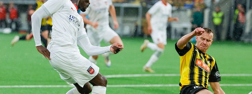 War einer der Heidenheimer Aktivposten im Playoff-Hinspiel: Neuzugang Sirlord Conteh (l.). - &copy; Adam Ihse/TT/TT News Agency/AP/dpa