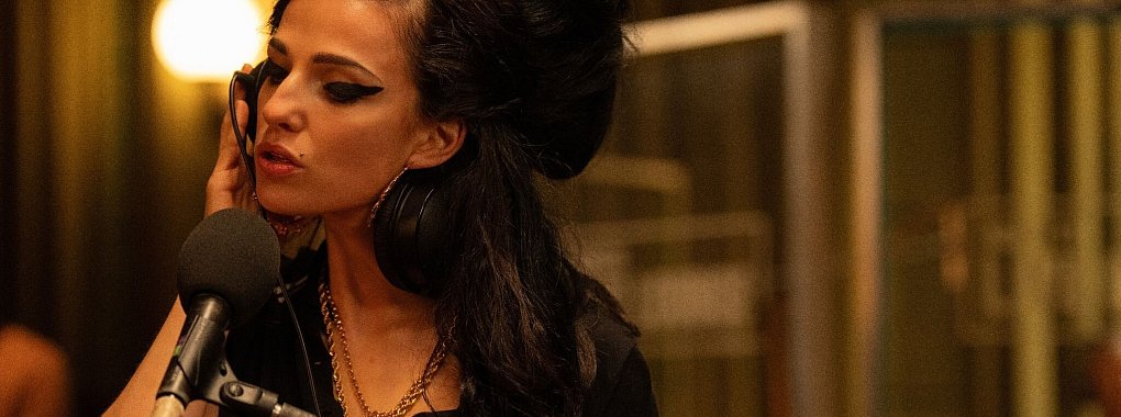 Schauspielerin Marisa Abela als Amy Winehouse. - &copy; Courtesy of Dean Rogers/Focus Features, LLC./dpa