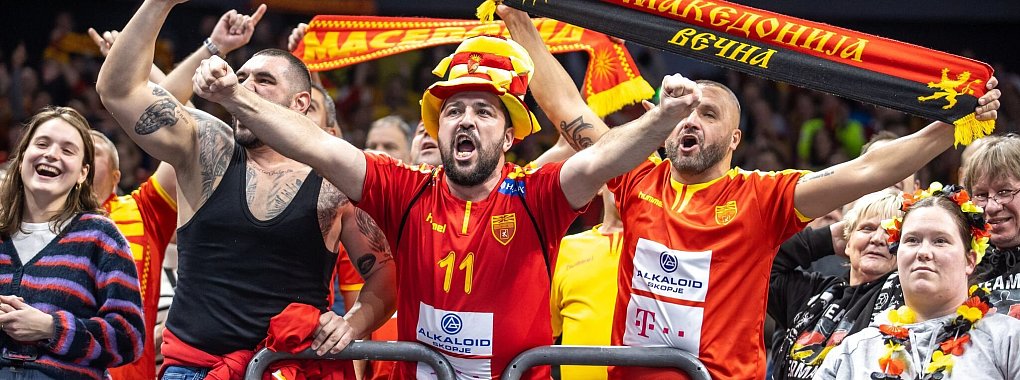 Der Handball-Weltverband hat das Fehlverhalten von Fans aus Nordmazedonien bei der WM bestraft. - © Andreas Gora/dpa