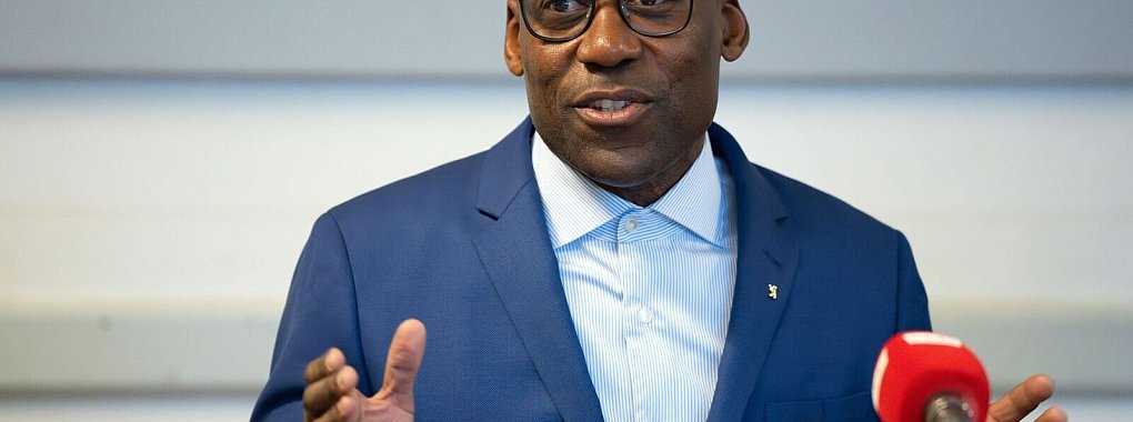 &laquo;Ich werde mich weiter f&uuml;r die diskriminierungsfreie Entwicklung der Berliner Kultur einsetzen&raquo;, versichert Berlins Kultursenator Joe Chialo. - &copy; Soeren Stache/dpa