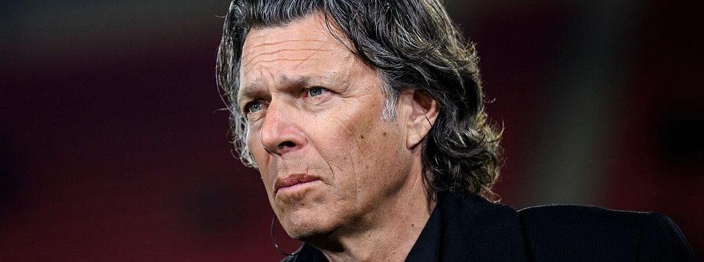 Nach Meinung von Urs Meier h&auml;tte das erste Tor von Leweling z&auml;hlen m&uuml;ssen. - &copy; Tom Weller/dpa