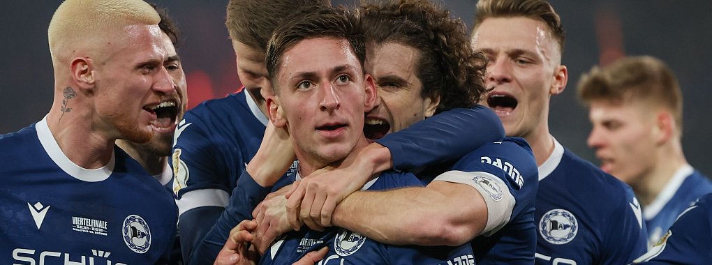 Großer Kampf, tolle Tore: Die Arminia will auch gegen Leverkusen wieder jubeln. - © Friso Gentsch/dpa