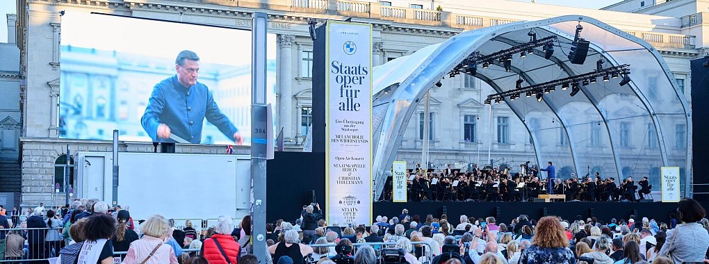 Thielem in Berlin gefeiert - &copy; Annette Riedl/dpa