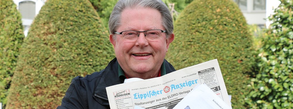 Jürgen Beckmann hat einiges an Material rund um die Wewelsburg gesammelt. - © Alexandra Schaller