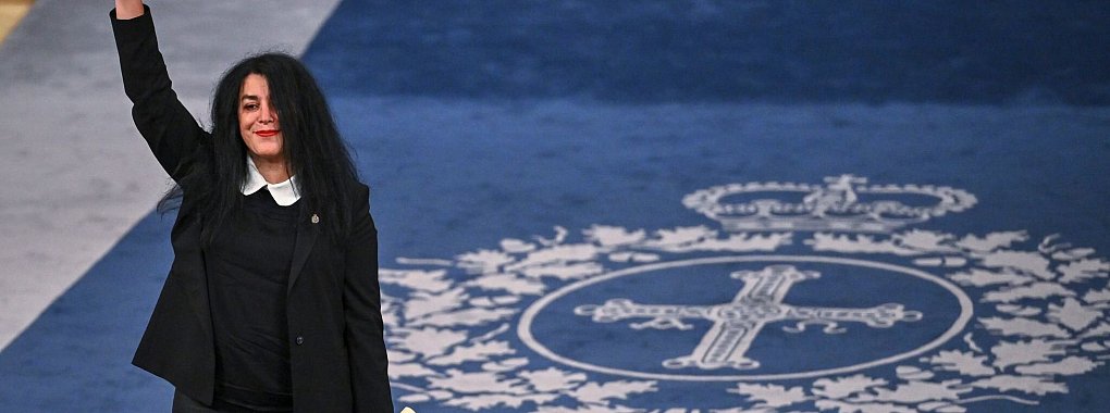 Marjane Satrapi wirft Frankreich eine scheinheilige Haltung dem Iran gegenüber vor sowie eine fehlende Unterstützung für den Widerstand der Frauen in dem Land. (Archivbild) - © Miguel Oses/AP