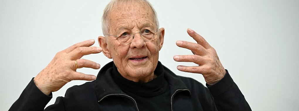 Der Schauspieler Rold Becker feiert am 31. März seinen 90. Geburstag. - © Elisa Schu/dpa