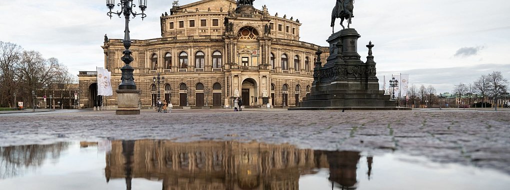 Die Semperoper bringt 100 Jahre nach der Uraufführung der Strauss-Oper «Intermezzo» eine Neuinszenierung des turbulenten Stückes heraus. (Archivbild) - © Robert Michael/dpa