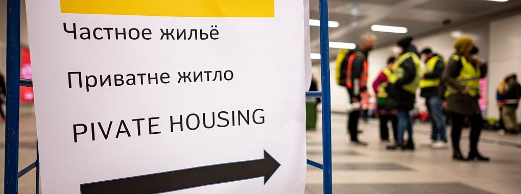 Angebot von Wohnraum: Das gilt bei der Aufnahme von Geflüchteten - © Foto: Fabian Sommer/dpa/dpa-tmn