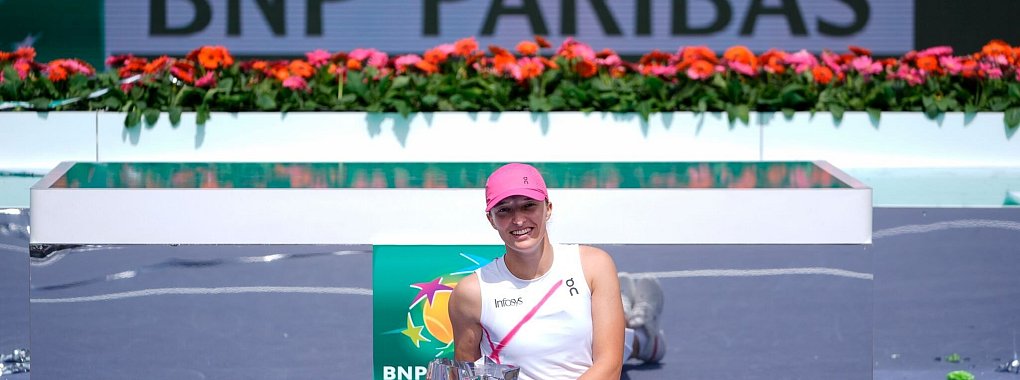 Iga Swiatek hat das Indian-Wells-Finale in zwei S&auml;tzen gewonnen. - &copy; Ryan Sun/AP/dpa