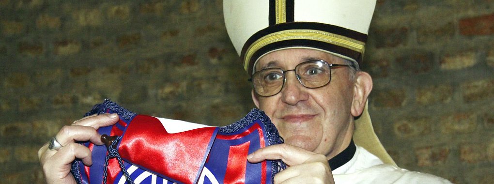 Der argentinische Verein San Lorenzo möchte ein neues Stadion nach dem verstorbenen Papst Franziskus benennen, der ein bekannter Unterstützer des Clubs war. (Archivbild) - © picture alliance / dpa
