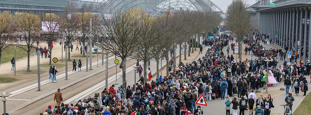 Der Samstag ist traditionell der besucherst&auml;rkste Tag der Buchmesse. - &copy; Jan Woitas/dpa
