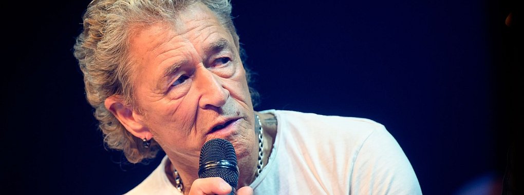 In Sachen Top-Alben unangefochtener Star in Deutschland: der Musiker Peter Maffay. (Archivbild) - © Julian Stratenschulte/dpa