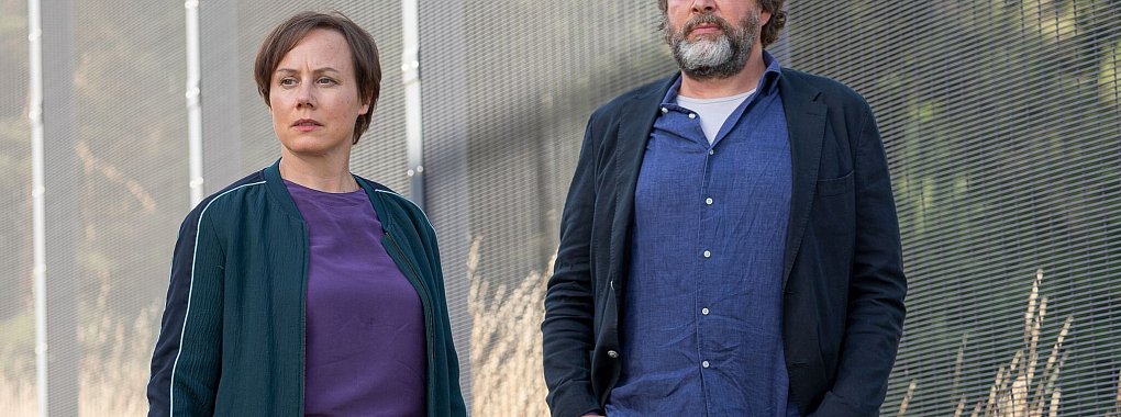 Franziska Tobler (Eva L&ouml;bau) und Friedemann Berg (Hans-Jochen Wagner) f&uuml;hren ihre Ermittlungen in eine forensische Psychiatrie. - &copy; Christian Koch/SWR/dpa
