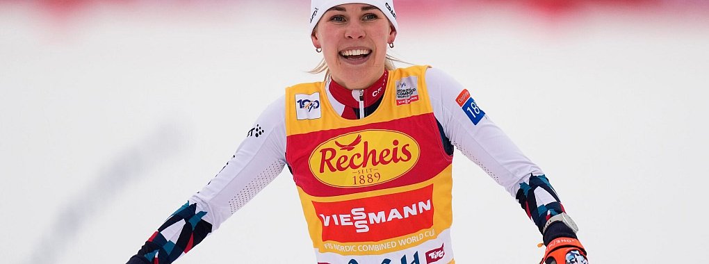 Sieg zum Start: Kombiniererin Ida Marie Hagen hat beim Saison-Auftakt gewonnen. - © Matthias Schrader/AP/dpa