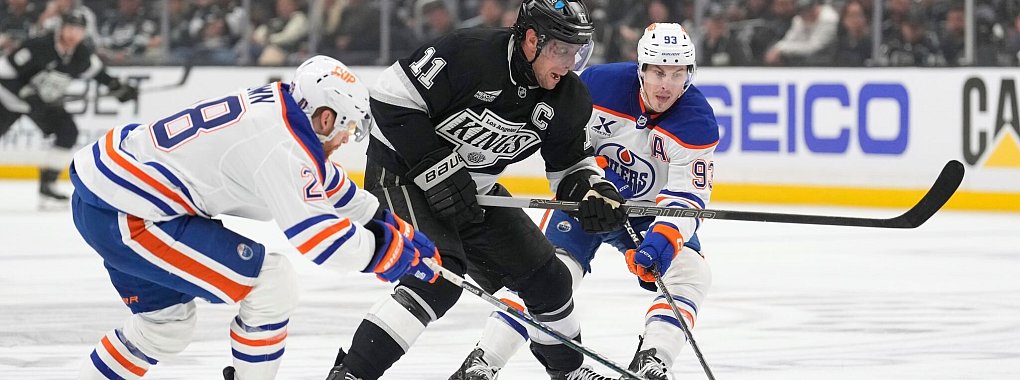 Die Edmonton Oilers machten sich das Leben zum Auftakt in die Playoffs selbst schwer. - © Mark J. Terrill/AP/dpa