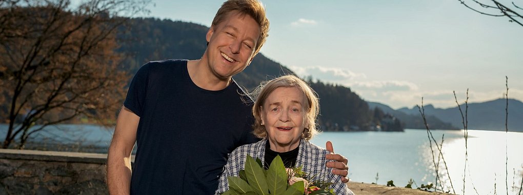 Schauspieler Max Müller und seine Mutter Mathilde: Beide haben heute Geburtstag. - © Martin Steinthaler/Agentur Presse-Partner Köln/dpa