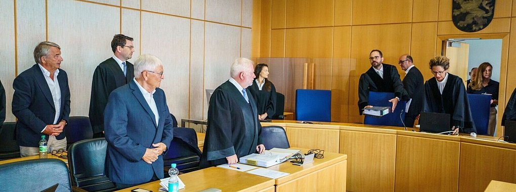 Der Sommermärchen-Prozess soll erst Anfang November fortgesetzt werden. - © Andreas Arnold/dpa Pool/dpa