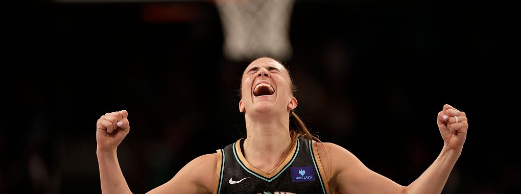 Sabrina Ionescu überragte beim Playoff-Sieg der New York Liberty - © Adam Hunger/AP/dpa