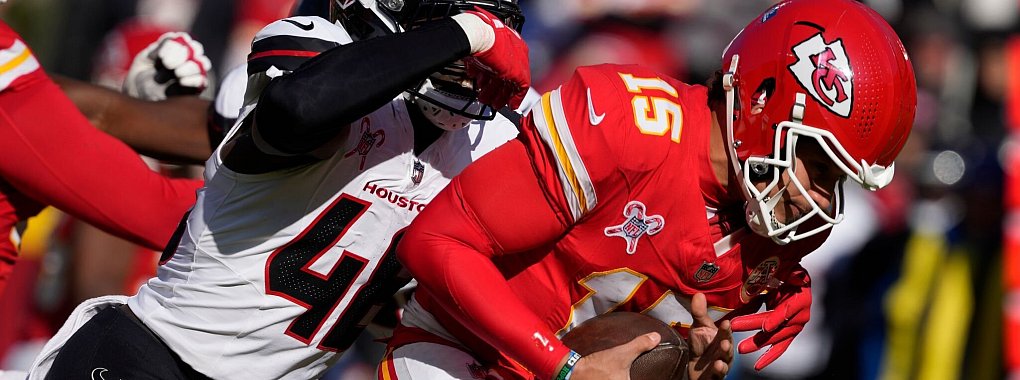 Chiefs-Quarterback Patrick Mahomes spielte trotz seiner Knöchelblessur. - © /Ed Zurga/AP/dpa